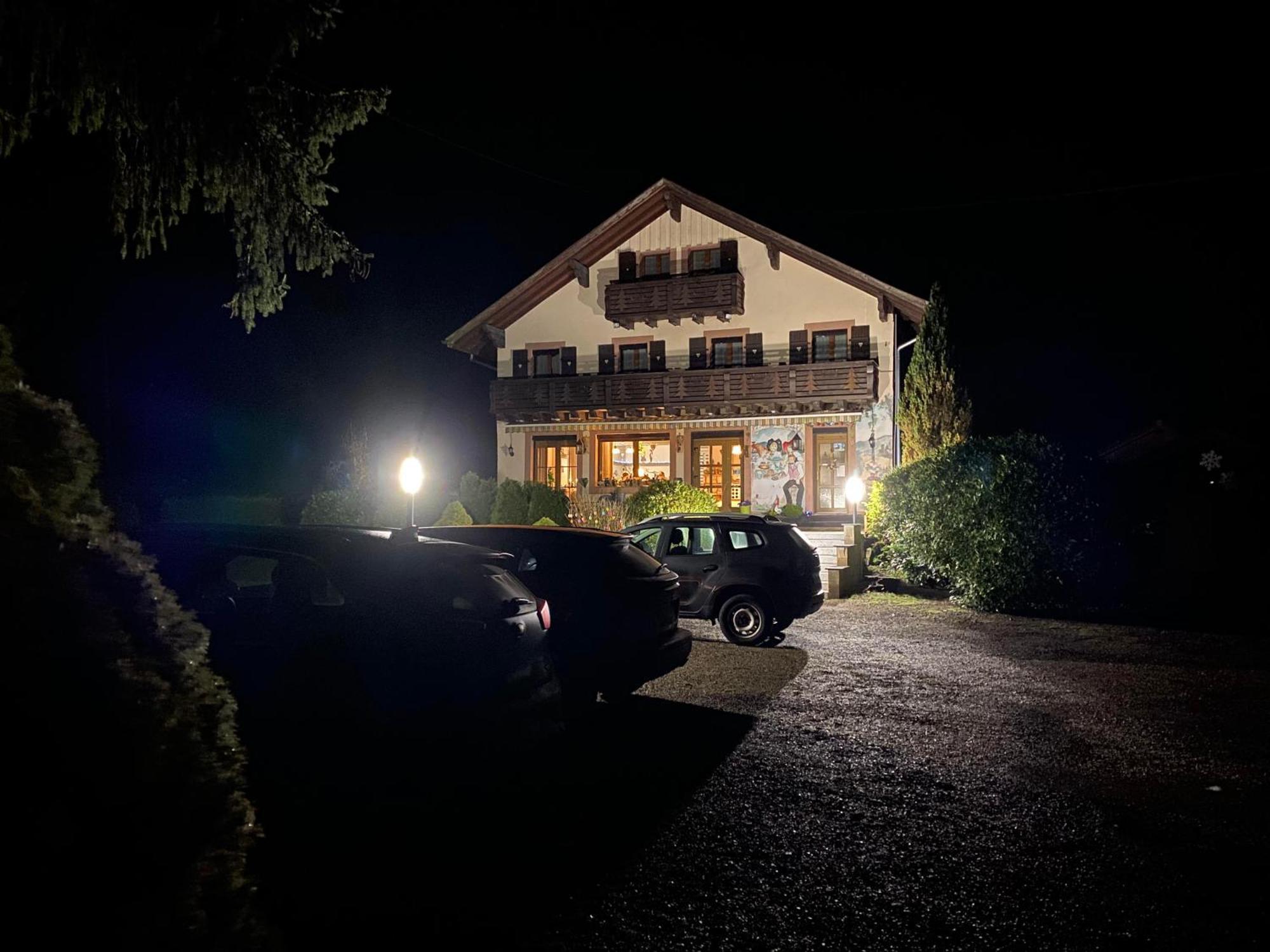 Chambres D'Hotes Des Cascades St-Nicolas Kruth Екстер'єр фото