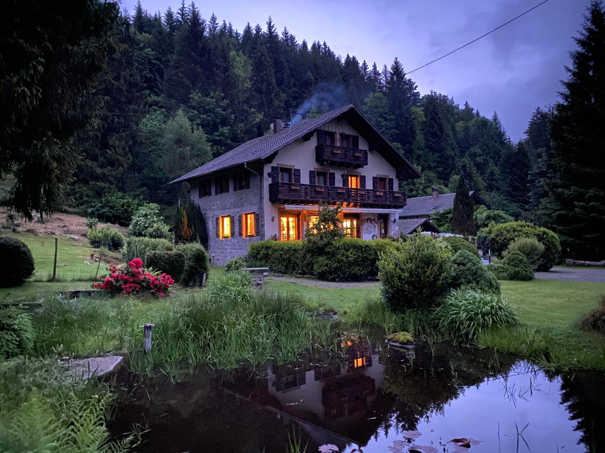 Chambres D'Hotes Des Cascades St-Nicolas Kruth Екстер'єр фото